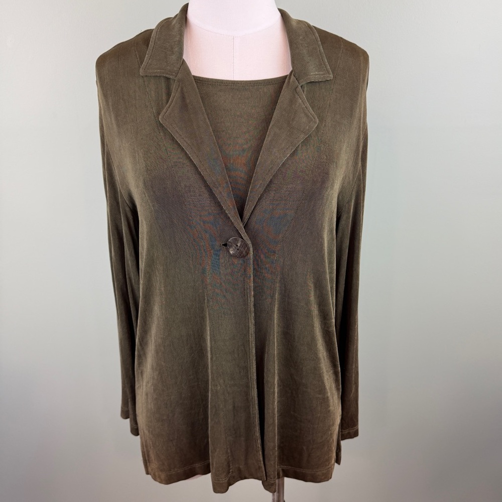 Chico’s Olive green 2 piece Travelers Set Tank & Jacket size 1 or Medium 8/10
